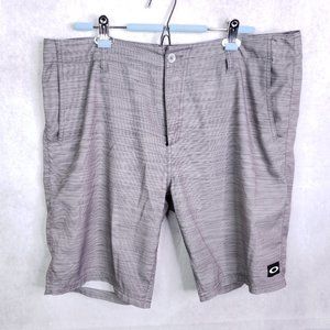 Oakley Men's 36 (Really 38 W) Heather Gray 9.5" Hybrid Swim Board Walk Shorts